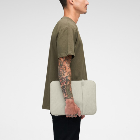 Incase Crosstown Sleeve with Woolenex - Pokrowiec z kieszenią MacBook Pro 14" (M4/M3/M2/M1/2024-2021) (Limestone)