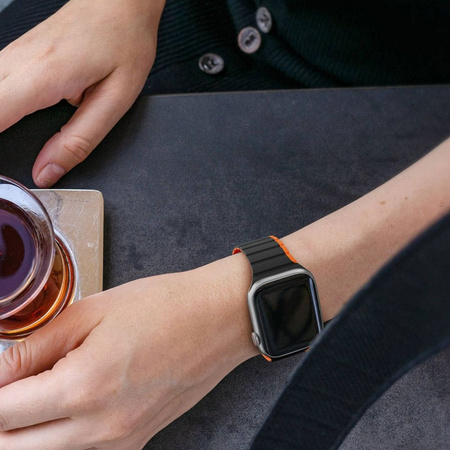 Magnetic Apple Watch SE, 8, 7, 6, 5, 4, 3, 2, 1 (41, 40, 38mm) Dux Ducis Strap (LD Version) - Black &amp; Orange